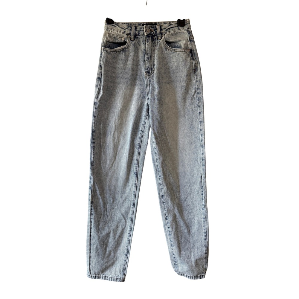 White Fox Jeans Size S  Straight Leg Light Wash Denim Mom Jean 100% Cotton